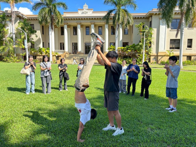 C88BC9AC-ED72-4ABD-BBD9-6C08C9672F64