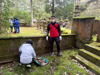 F9432D0A-2001-49F8-87B1-8455A2902590