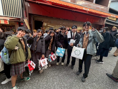 8F18E956-0FDB-447D-8A96-21BE893A0AAD