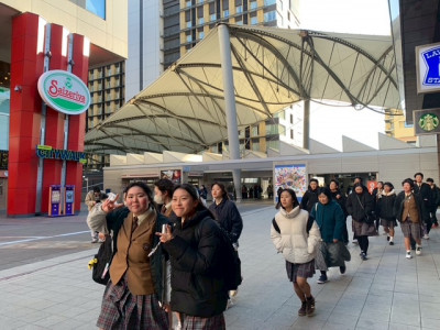 6B4FF36E-B33D-432B-B43B-BFDE2475E2A0